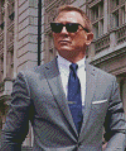 Classy Daniel Craig Actor Diamond Painting