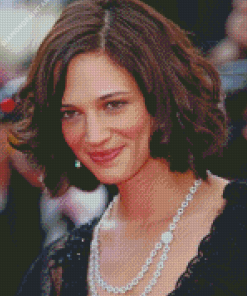 Classy Asia Argento Diamond Painting